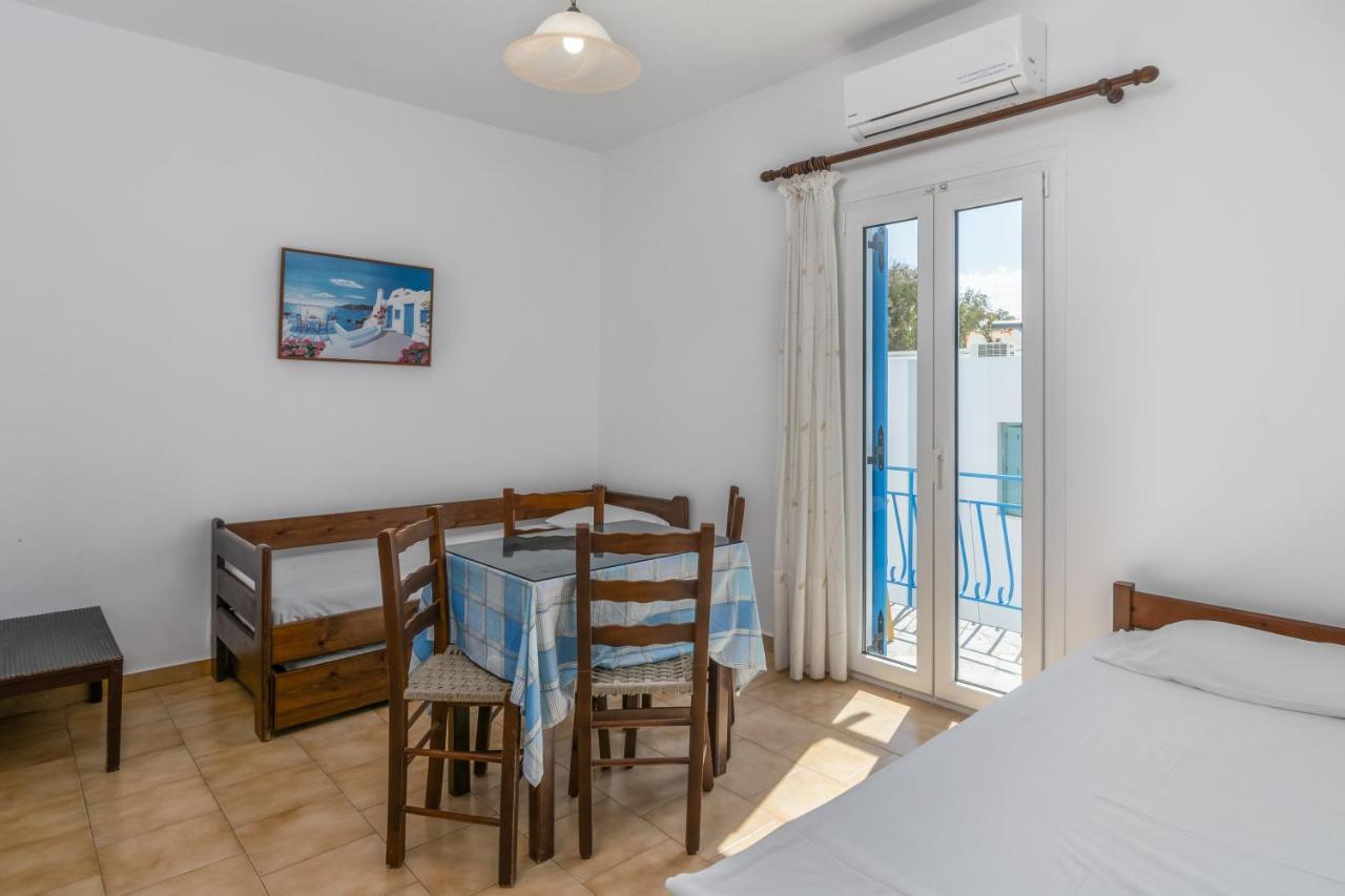 Tilemachos Rooms & Studios Адамас Екстер'єр фото